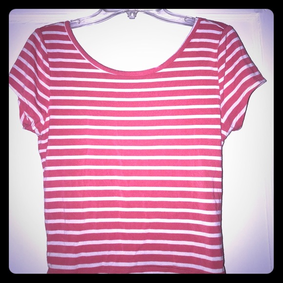 Guess red/white striped croptop - Picture 1 of 2